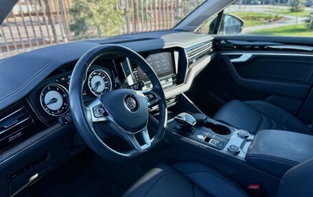 Volkswagen Touareg III, 2018 год, 4 690 000 рублей, 8 фотография