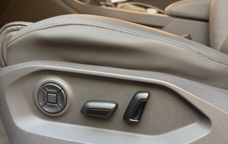 Volkswagen Touareg III, 2018 год, 4 690 000 рублей, 16 фотография