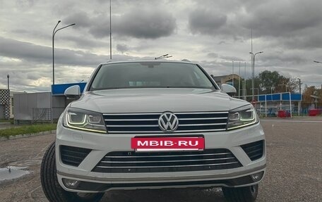 Volkswagen Touareg III, 2016 год, 3 000 000 рублей, 2 фотография