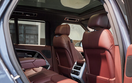 Land Rover Range Rover IV рестайлинг, 2025 год, 23 000 000 рублей, 13 фотография