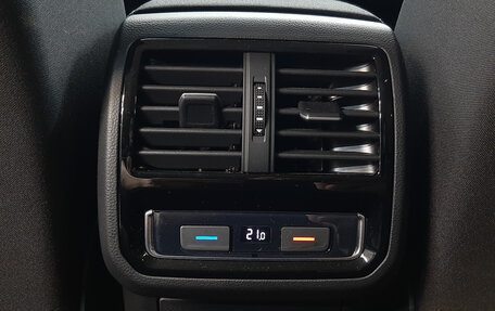 Volkswagen Passat B8 рестайлинг, 2019 год, 2 270 000 рублей, 17 фотография