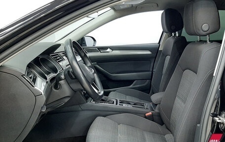 Volkswagen Passat B8 рестайлинг, 2019 год, 2 270 000 рублей, 10 фотография