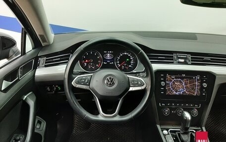 Volkswagen Passat B8 рестайлинг, 2019 год, 2 270 000 рублей, 14 фотография