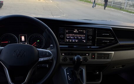 Volkswagen Caravelle T6 рестайлинг, 2021 год, 5 450 000 рублей, 8 фотография