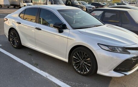 Toyota Camry, 2018 год, 2 750 000 рублей, 3 фотография