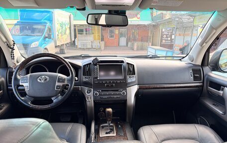 Toyota Land Cruiser 200, 2008 год, 2 700 000 рублей, 4 фотография