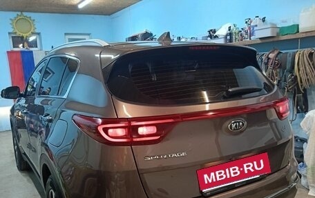 KIA Sportage IV рестайлинг, 2018 год, 1 995 000 рублей, 3 фотография