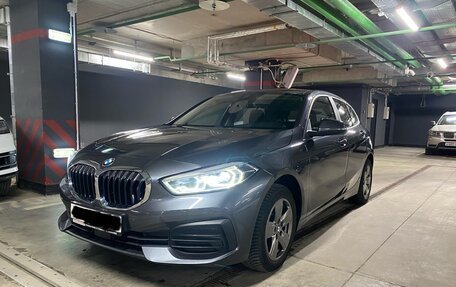 BMW 1 серия, 2021 год, 2 150 000 рублей, 4 фотография