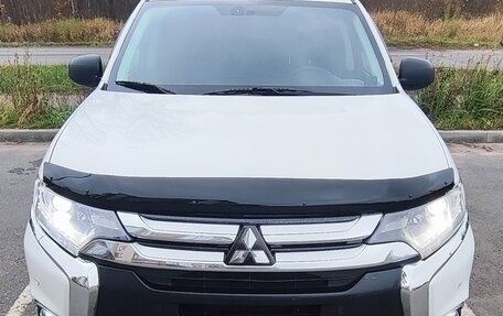 Mitsubishi Outlander III рестайлинг 3, 2018 год, 1 470 000 рублей, 1 фотография