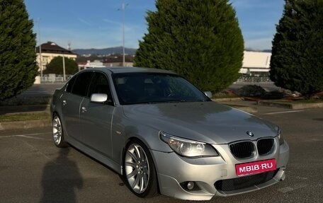 BMW 5 серия, 2004 год, 1 390 000 рублей, 1 фотография