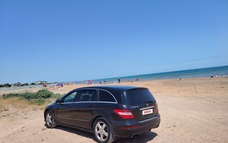 Mercedes-Benz R-Класс, 2011 год, 1 300 000 рублей, 2 фотография