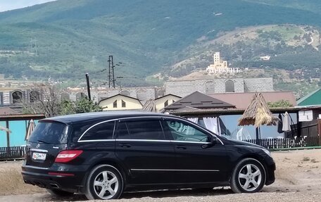 Mercedes-Benz R-Класс, 2011 год, 1 300 000 рублей, 4 фотография