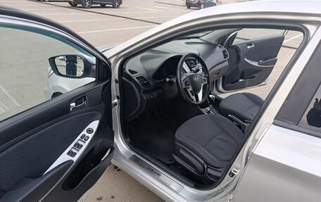 Hyundai Solaris II рестайлинг, 2011 год, 570 000 рублей, 6 фотография