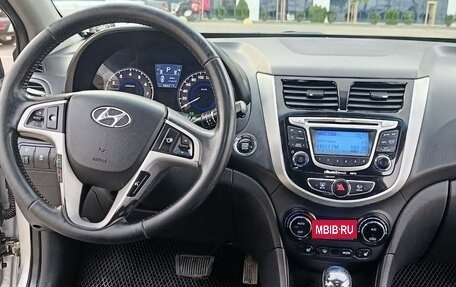 Hyundai Solaris II рестайлинг, 2011 год, 570 000 рублей, 5 фотография