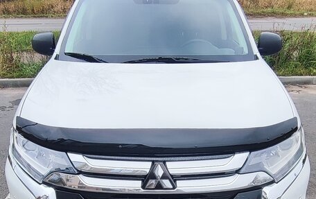 Mitsubishi Outlander III рестайлинг 3, 2018 год, 1 470 000 рублей, 7 фотография