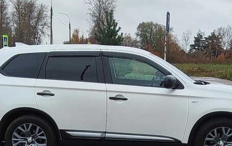 Mitsubishi Outlander III рестайлинг 3, 2018 год, 1 470 000 рублей, 17 фотография