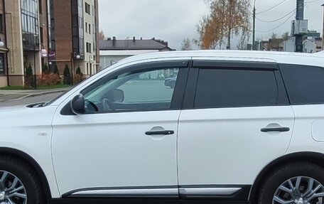 Mitsubishi Outlander III рестайлинг 3, 2018 год, 1 470 000 рублей, 20 фотография