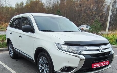 Mitsubishi Outlander III рестайлинг 3, 2018 год, 1 470 000 рублей, 18 фотография