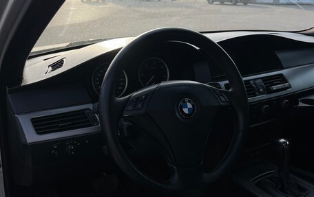 BMW 5 серия, 2004 год, 1 390 000 рублей, 7 фотография