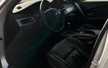 BMW 5 серия, 2004 год, 1 390 000 рублей, 6 фотография