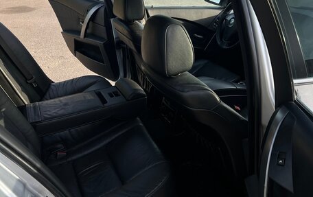 BMW 5 серия, 2004 год, 1 390 000 рублей, 11 фотография