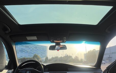 BMW 5 серия, 2004 год, 1 390 000 рублей, 14 фотография