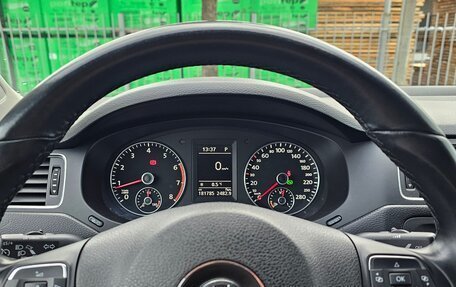 Volkswagen Jetta VI, 2014 год, 990 000 рублей, 6 фотография