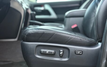 Toyota Land Cruiser 200, 2013 год, 3 320 000 рублей, 21 фотография