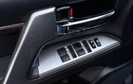 Toyota Land Cruiser 200, 2013 год, 3 320 000 рублей, 20 фотография