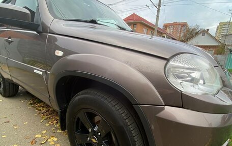 Chevrolet Niva I рестайлинг, 2013 год, 750 000 рублей, 3 фотография