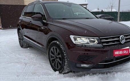 Volkswagen Tiguan II, 2018 год, 2 400 000 рублей, 4 фотография