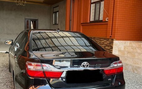 Toyota Camry, 2018 год, 2 700 000 рублей, 3 фотография