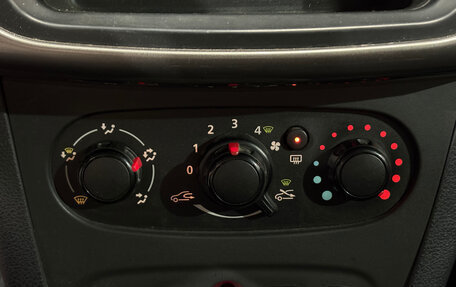 Renault Sandero II рестайлинг, 2016 год, 910 000 рублей, 11 фотография