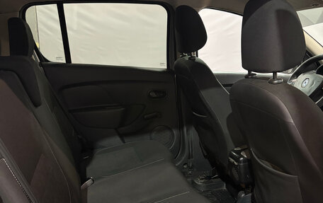 Renault Sandero II рестайлинг, 2016 год, 910 000 рублей, 16 фотография