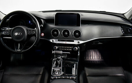 KIA Stinger I, 2018 год, 2 579 000 рублей, 14 фотография