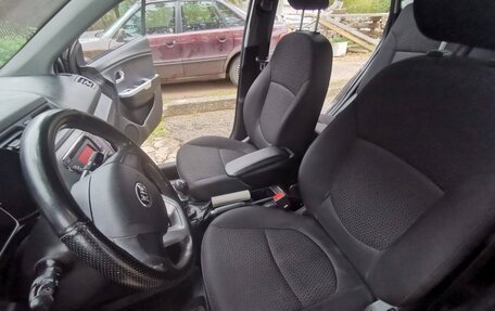 KIA Rio III рестайлинг, 2014 год, 770 000 рублей, 14 фотография