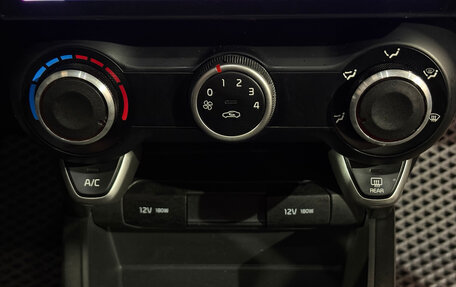 KIA Rio IV, 2017 год, 998 000 рублей, 10 фотография