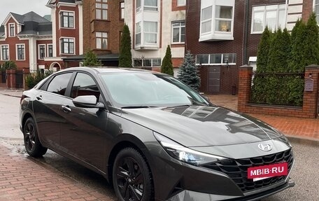 Hyundai Elantra, 2021 год, 2 100 000 рублей, 4 фотография