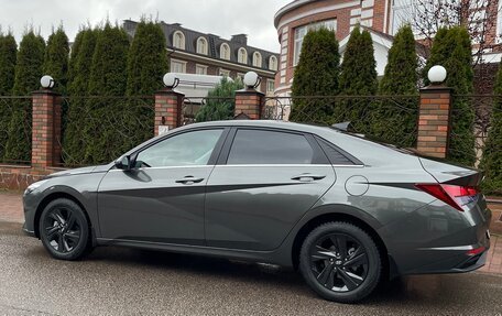 Hyundai Elantra, 2021 год, 2 100 000 рублей, 8 фотография