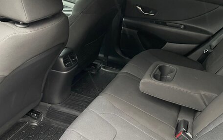 Hyundai Elantra, 2021 год, 2 100 000 рублей, 14 фотография