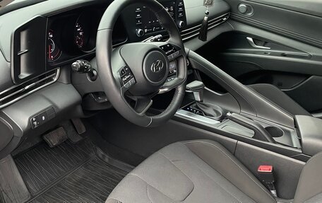 Hyundai Elantra, 2021 год, 2 100 000 рублей, 11 фотография