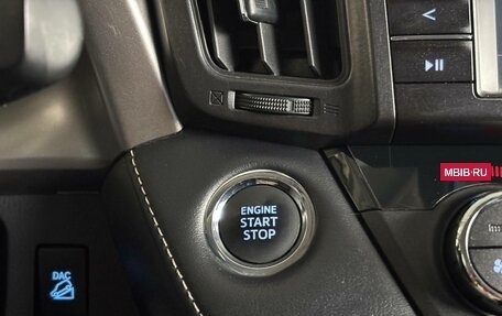 Toyota RAV4, 2019 год, 1 779 000 рублей, 19 фотография