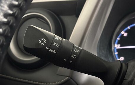 Toyota RAV4, 2019 год, 1 779 000 рублей, 23 фотография