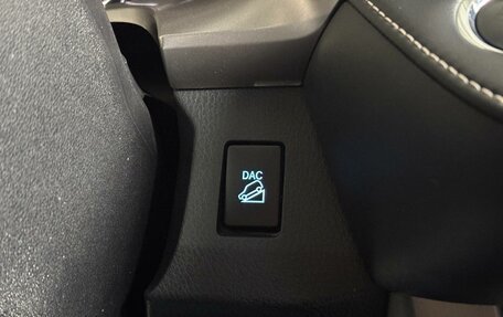 Toyota RAV4, 2019 год, 1 779 000 рублей, 22 фотография