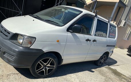 Toyota Town Ace III, 1999 год, 400 000 рублей, 3 фотография