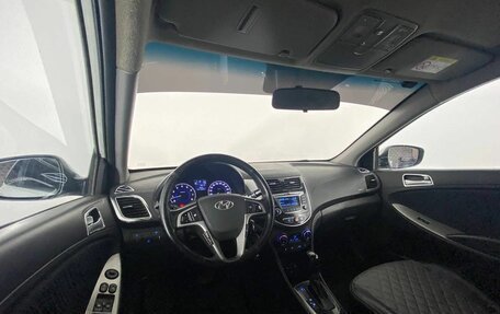 Hyundai Solaris II рестайлинг, 2015 год, 1 050 000 рублей, 13 фотография