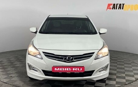 Hyundai Solaris II рестайлинг, 2015 год, 1 050 000 рублей, 2 фотография