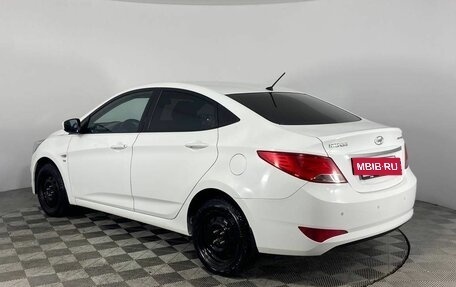 Hyundai Solaris II рестайлинг, 2015 год, 1 050 000 рублей, 7 фотография