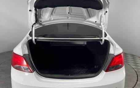 Hyundai Solaris II рестайлинг, 2015 год, 1 050 000 рублей, 24 фотография