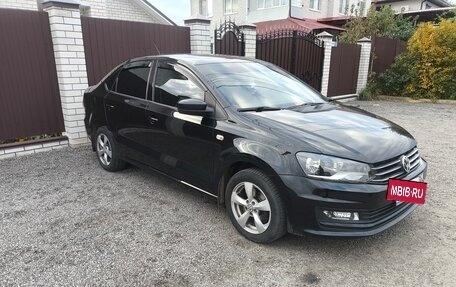 Volkswagen Polo VI (EU Market), 2017 год, 1 350 000 рублей, 2 фотография